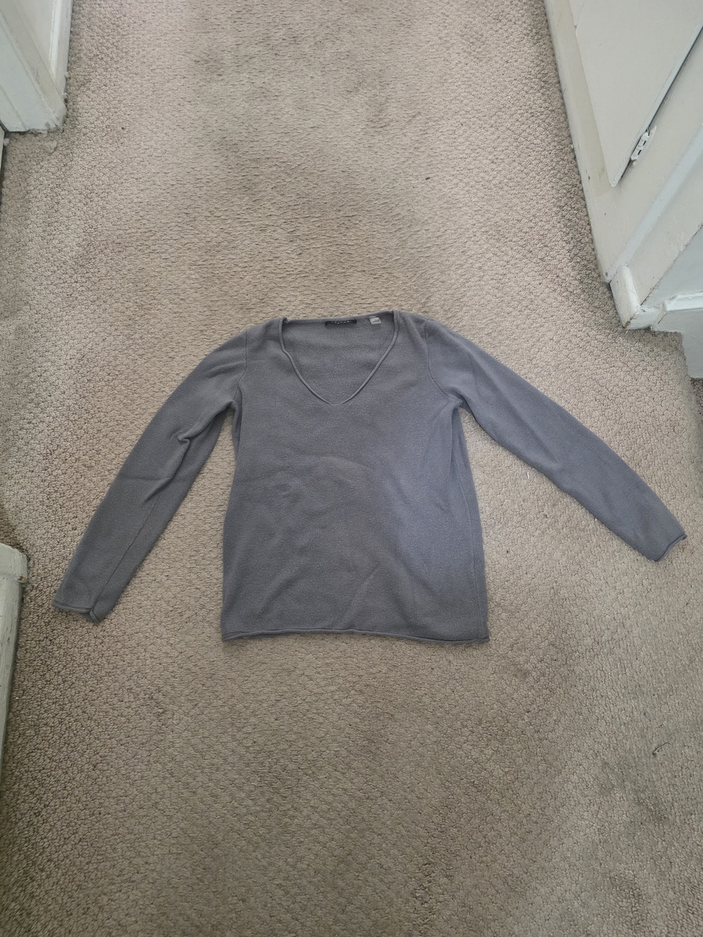 Tahari Gray V-Neck Women's Sweater